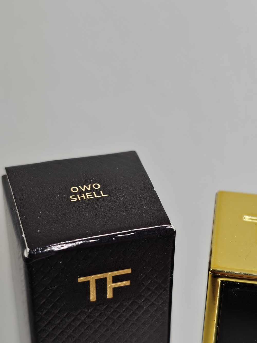 Tom Ford Shade and Illuminate Concealer - 0W0 Shell Shade - Picture 3 of 4
